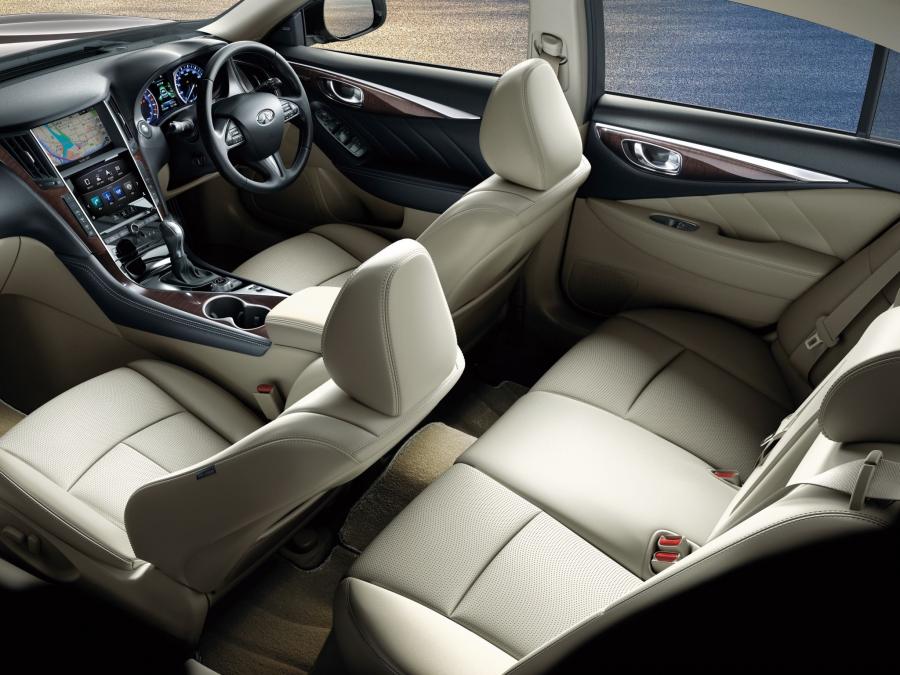  Nissan Skyline Hybrid 2014 года  (фото 14 из 18)